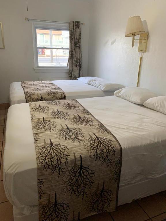 Sunshine Motel 2*